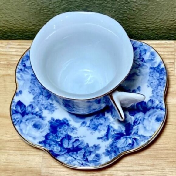 A Special Place 2003 Small Tea Cup & Sauce Blue/White Floral Butterfly Handle - Picture 7 of 12